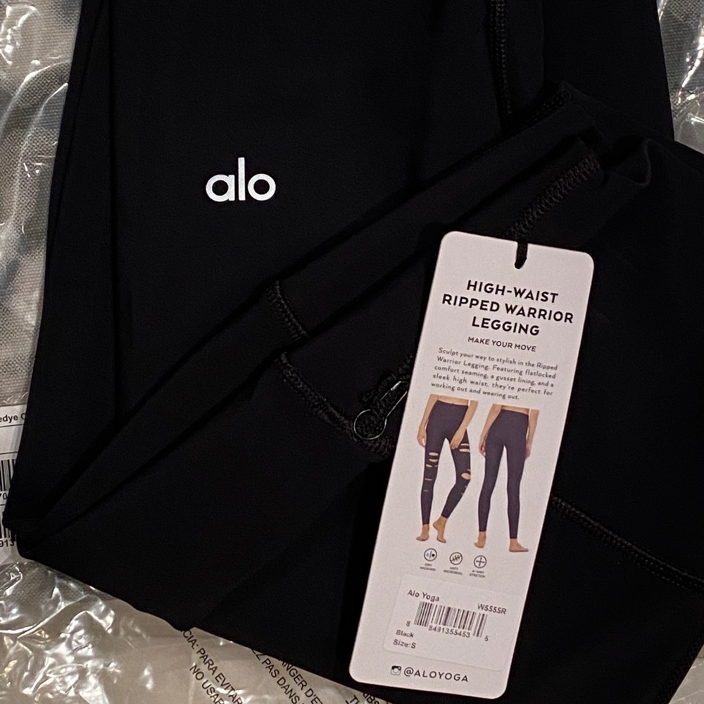 HIGH-WAIST RIPPED WARRIOR LEGGING - Picture 5 of 5